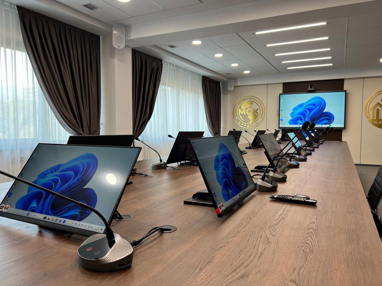 Конференц-зал для Международной образовательной корпорации (МОК)