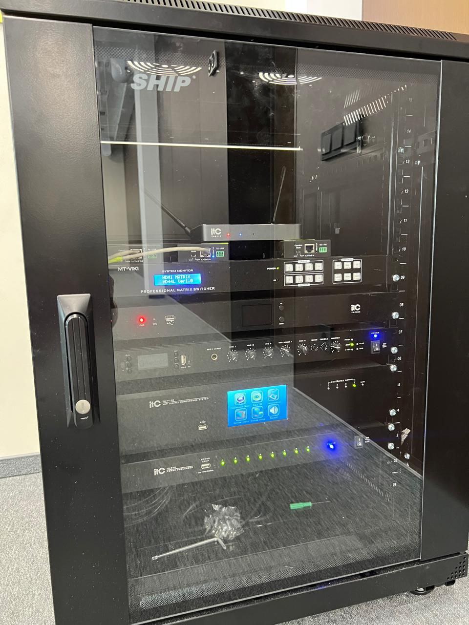 Конференц-зал для Международной образовательной корпорации (МОК)