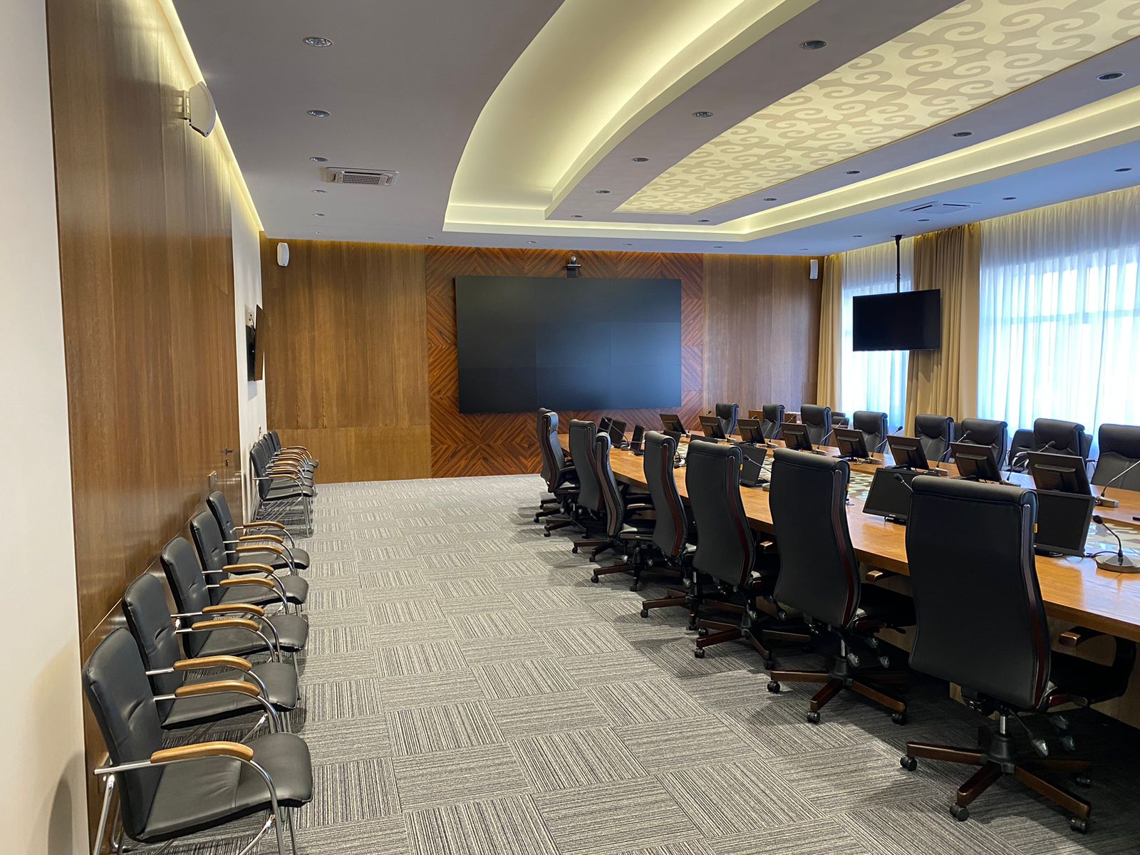 Конференц зал для аппарата акима города Семей